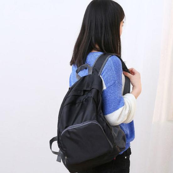 Долговечное хранилище для книг на молнии в походном рюкзаке