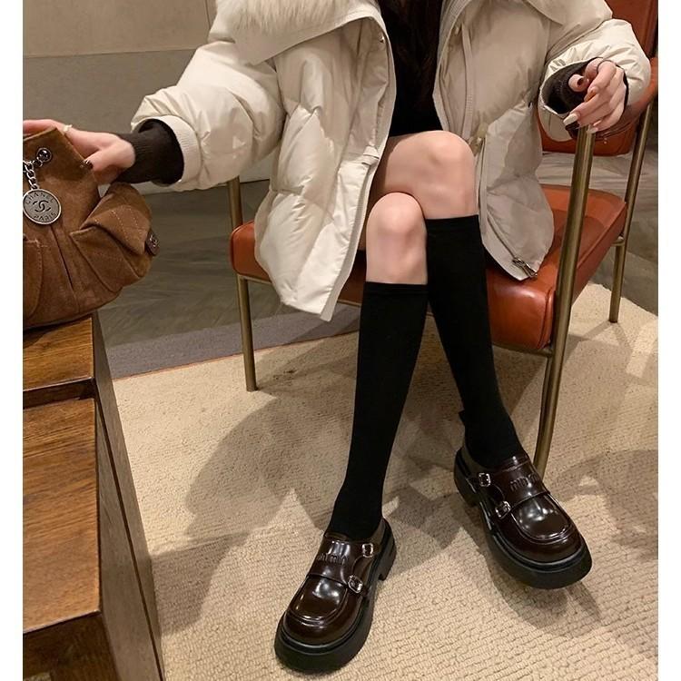 Двойная пряжка на платформе в британском стиле, небольшие кожаные туфли для женщин, новинка 2025 года, модные универсальные повседневные мокасины с одной педалью