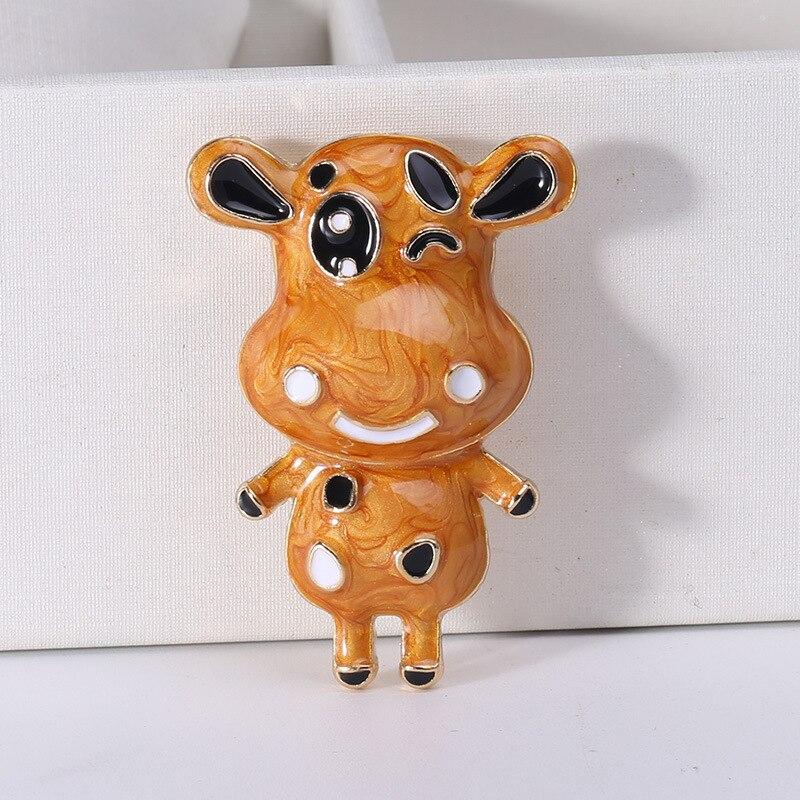 Blucome Fashion Personality Alloy Dripping Oil Cute Calf Brooch Zodiac Year of The Ox All-match Clothing Accessories Pin