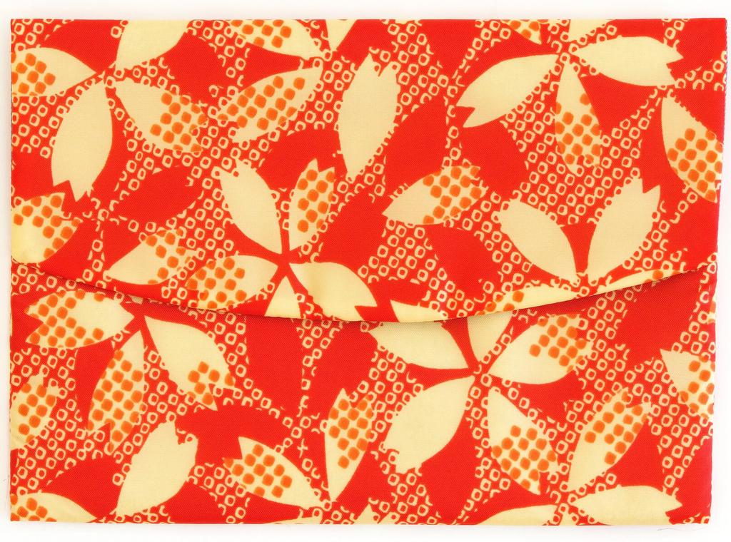 Сумка для молитвенных бус Конгодо для сутр хираганой (Узор «Цвет сакуры»)