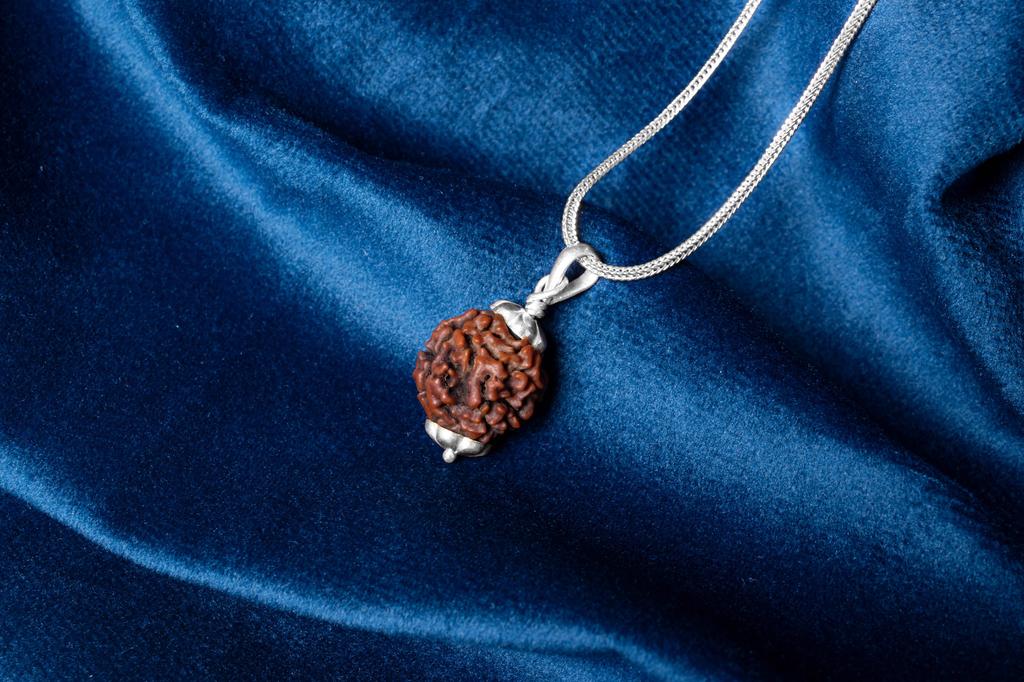 Natural 4 Mukhi Rudraksha 925 Siver Pendant - Nepali Origin | Vedic Bead For Meditation, Energy, Concentration & Clarity | Organic & Lab Certified