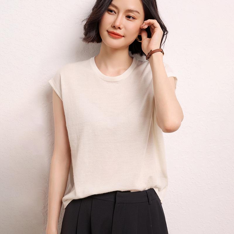 High-Quality Women's Cashmere Round Neck Short Sleeve Sweater for Autumn/Winter - Simple, Loose, and Versatile.