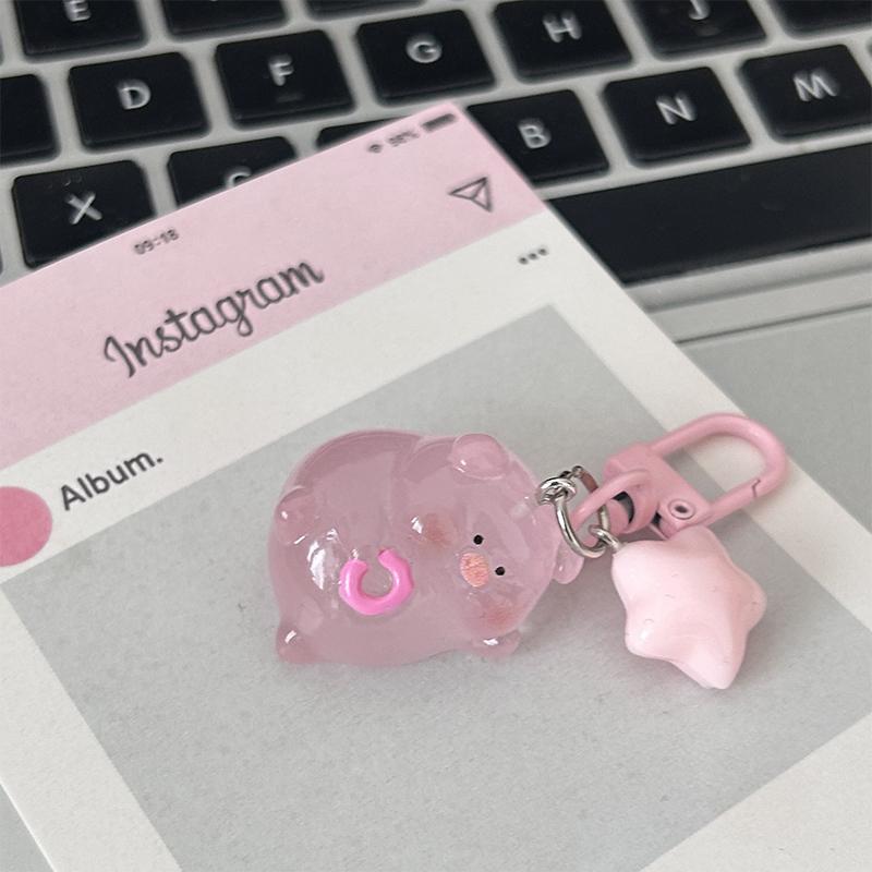 Светящийся брелок из смолы в виде желеобразной свиньи, брелок с пентаграммой для девочек, брелок для рюкзака, подвеска, аксессуары, креативные подарки для пар