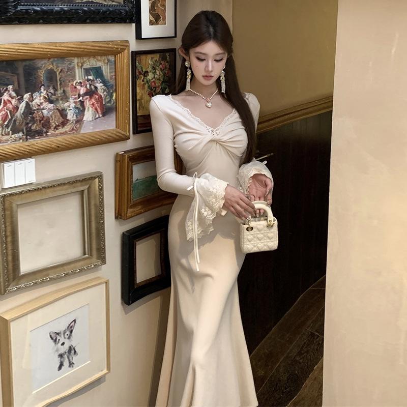 Women's French Pure Lace Lace Slim Fishtail Dress