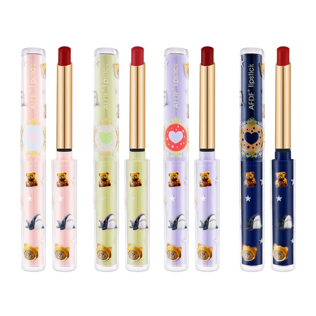 Помада в небольшом тюбике, матовая поверхность, не выцветает, не сушит, легко окрашивается, водостойкая, устойчивая к поту помада, косметическая помада