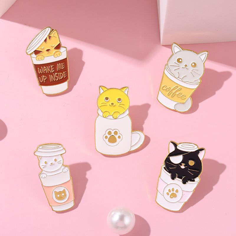 Adorable Japanese Cat Brooch Cute Animal Enamel Pin Fashionable Accessories For All