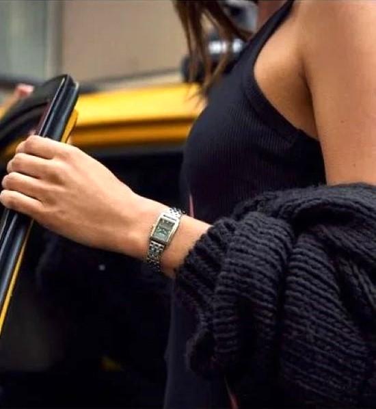 BULOVA Женские часы Sutton с прямоугольным перламутровым циферблатом/серебристая нержавеющая сталь 96P252