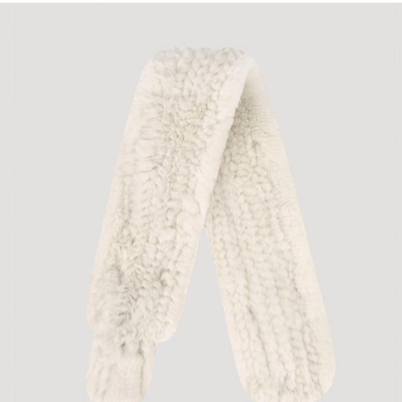  She S miSS  Rex Fur Muffler Saaffo42020 Cr