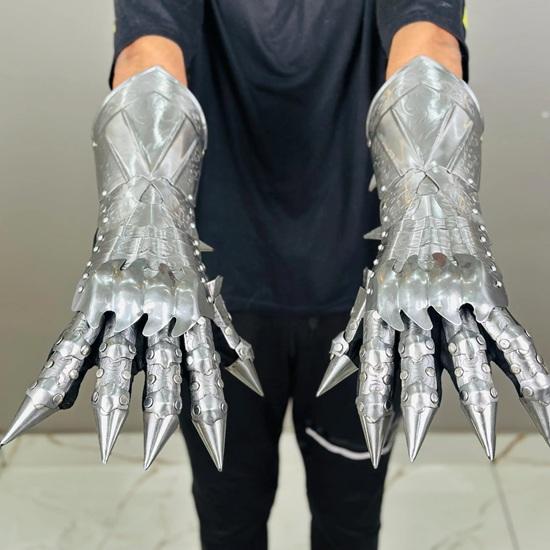 Nazgul Etching Gloves Set Medieval Knight Gauntlet Gloves Pair Best Halloween Costume Role Play Cosplay Gloves Best Gift Item