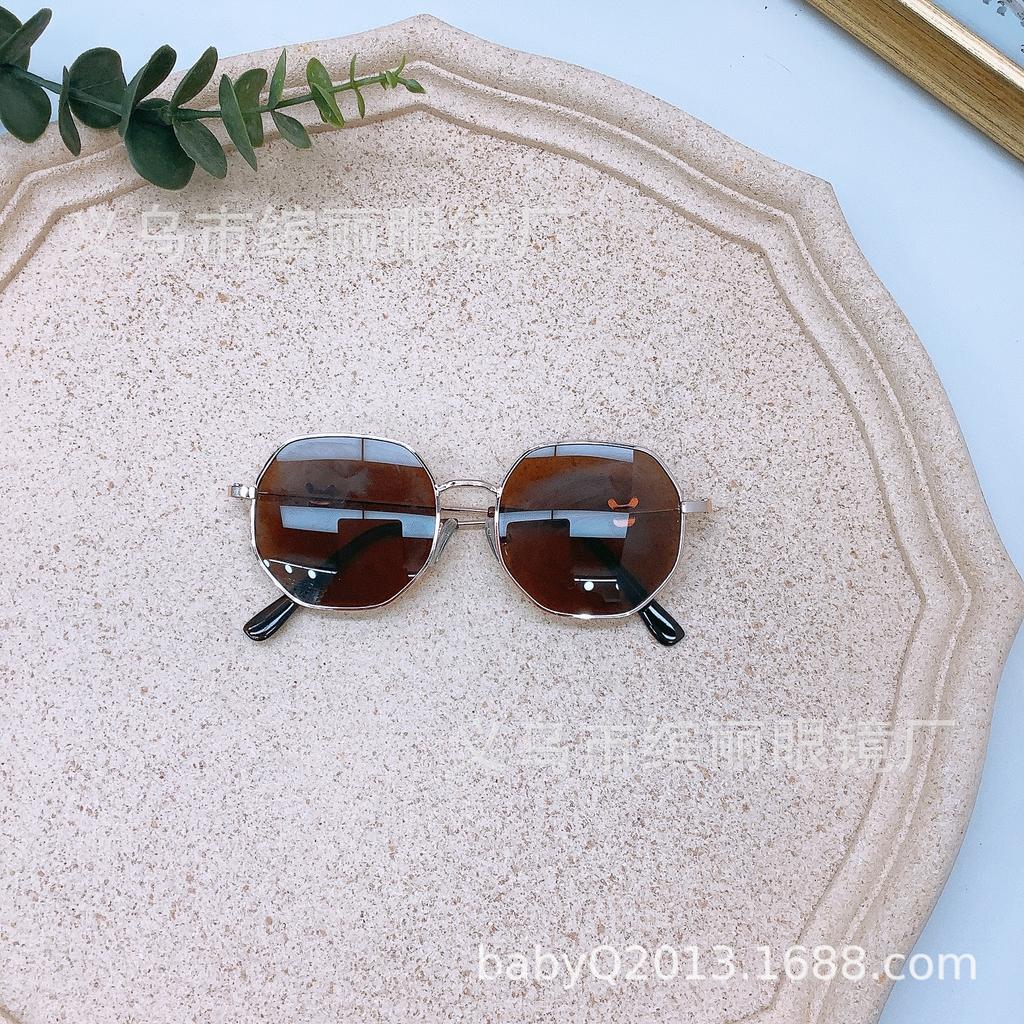 Солнцезащитные очки для путешествий и защиты от ультрафиолета для детей, металлическая оправа, милые детские вогнутые очки для ношения прилива