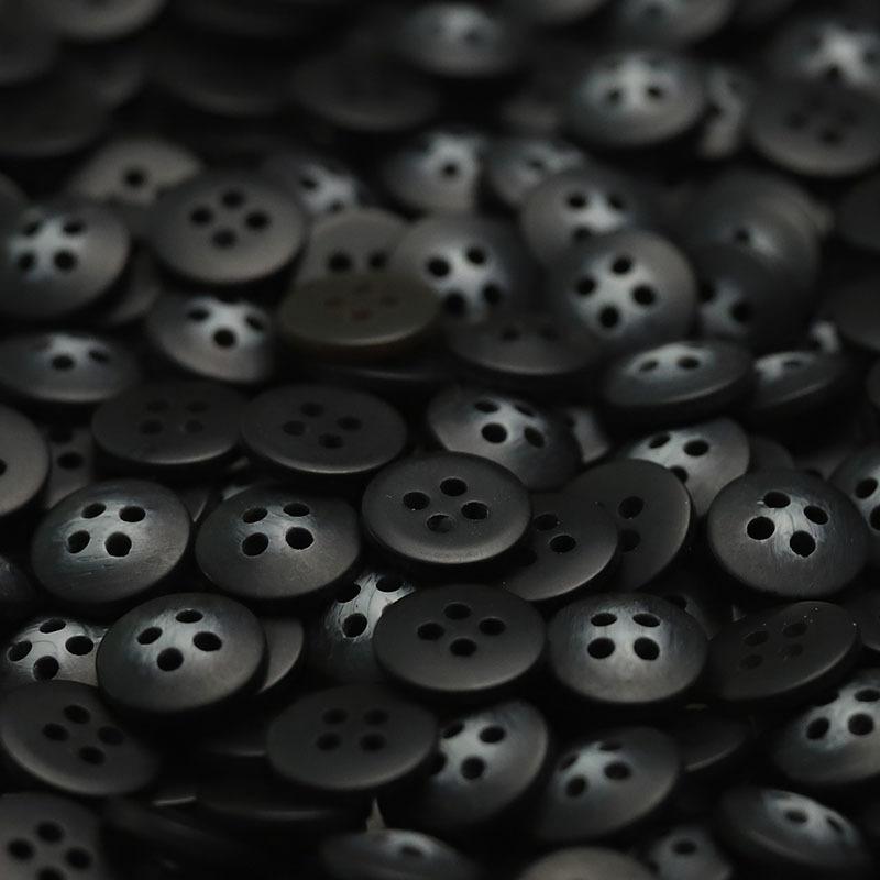 Четырехглазый пуговицы-свинец смоляной вязаный кардиган рубашка рукав воротник пуговицы черный белый одежда аксессуары мужская и женская одежда пуговицы