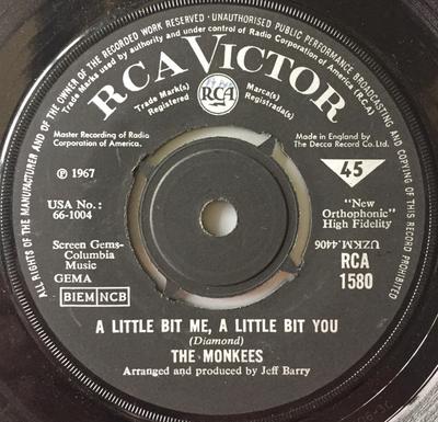 7-дюймовая пластинка MONKEES - A Little Bit Me, A Little Bit You RCA1580 RCA Victor 1967 Великобритания Рок Б/У