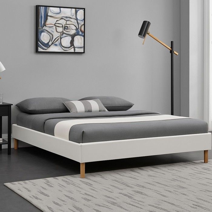 Sommier Tapissier - Solide et Confortable - 200x200 - 3 x 14 lattes en placage multiplis Peuplier - Pieds en 18 cm