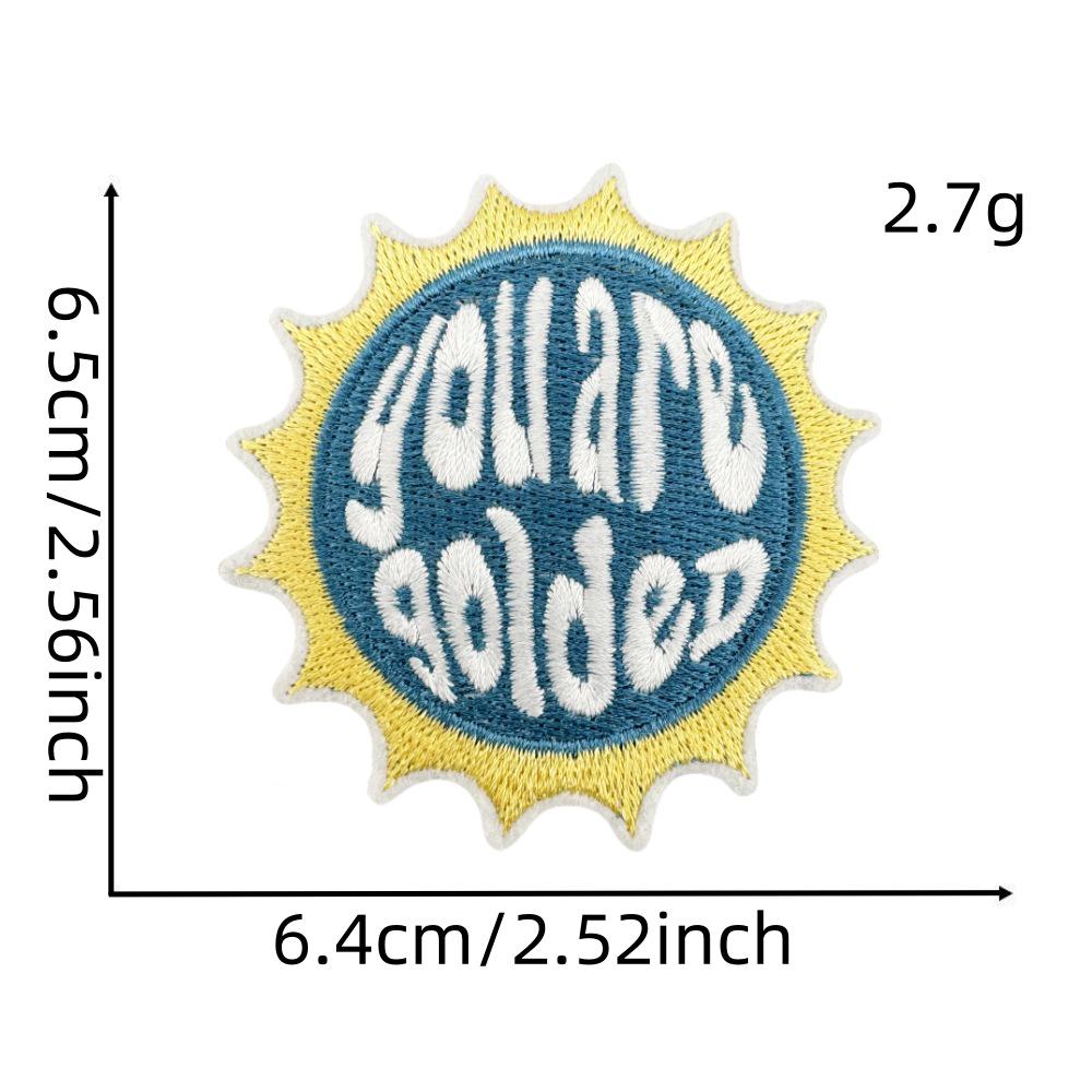 Вышитая нашивка с изображением мультяшного пейзажа с термоклеем