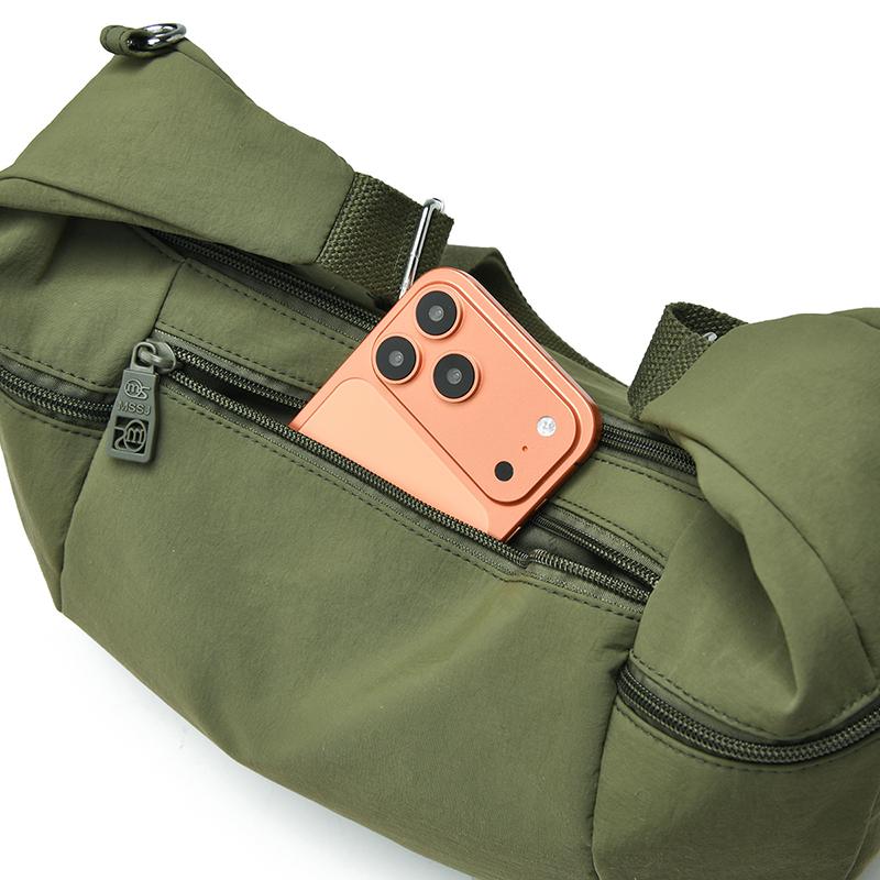 Trendy Large Capacity Dumpling Shaped Shoulder Bag for Women Commuter Casual Versatile Crossbody Bag Lightweight Sports Bag