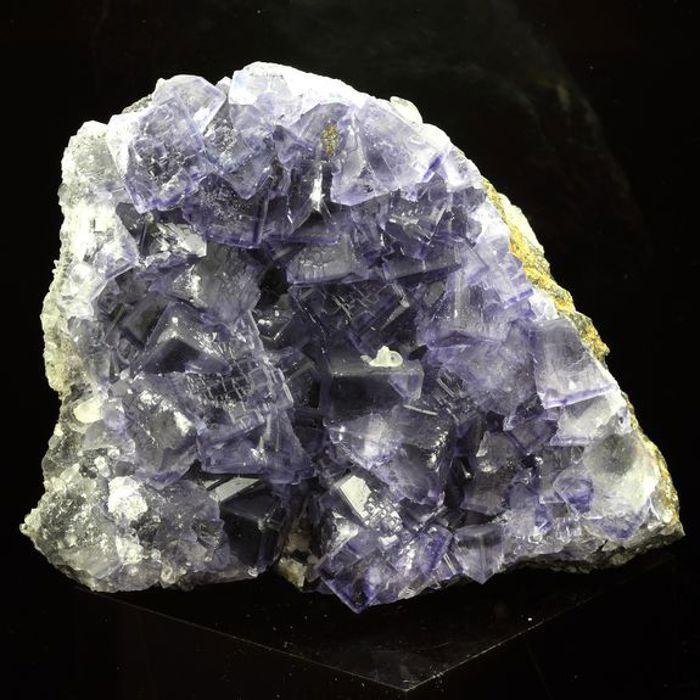 Pierres et Minéraux. Fluorite. 1050.5 ct. Yanci, Igantzi, Navarre, Espagne.