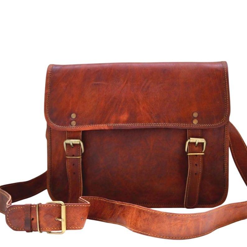 КОЖАНАЯ СУМКА А4, ручная работа, отличный размер для ноутбука.