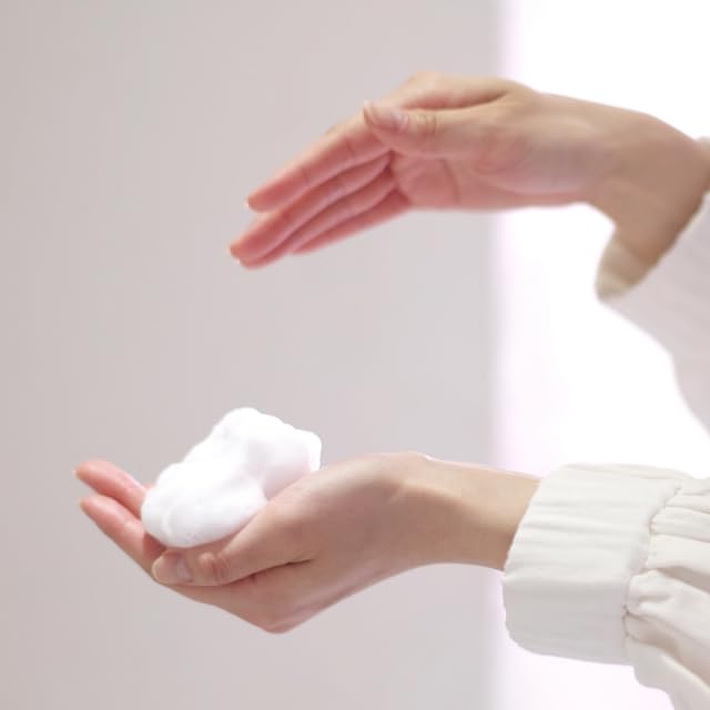 Facial Cleansing Foam bb lab Moisturizing Gentle 100g White