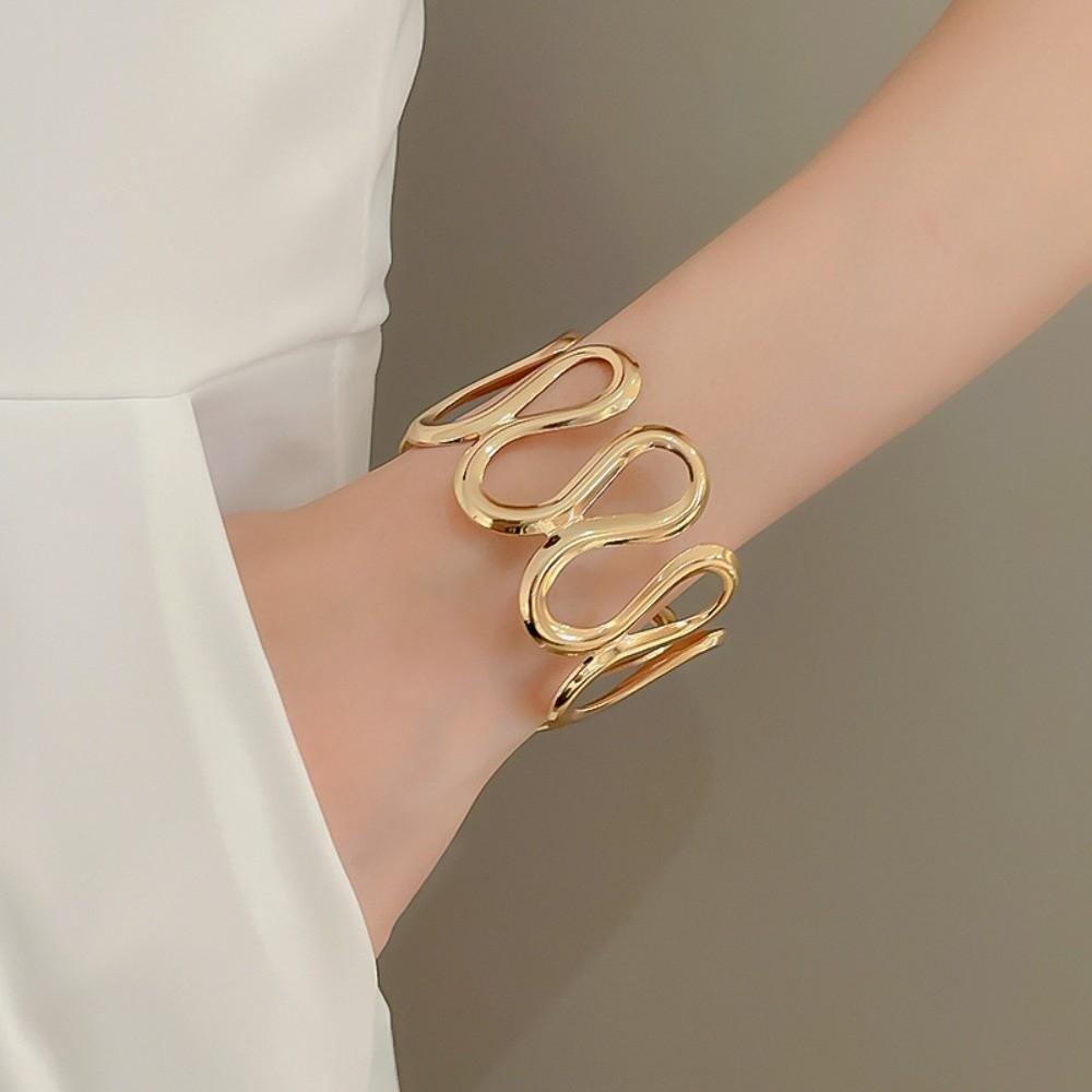 S/Round Shape Zinc Zinc Alloy Wide Opening Bangle Metal Hollow-out Retro Hand Ring Women
