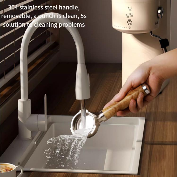 Итальянская полуавтоматическая кофемашина с концентрированной пеной «Все в одном»