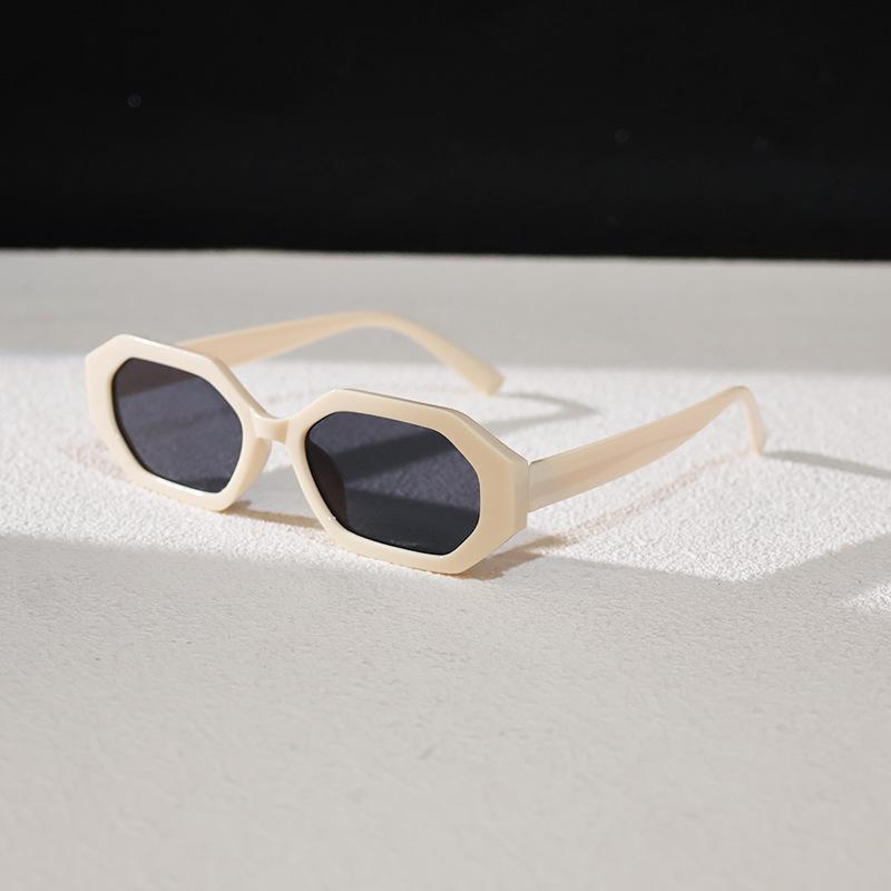Новые солнцезащитные очки неправильной формы в маленькой оправе, модные европейские и американские пляжные очки, очки для уличной фотографии, хип-хоп солнцезащитные очки