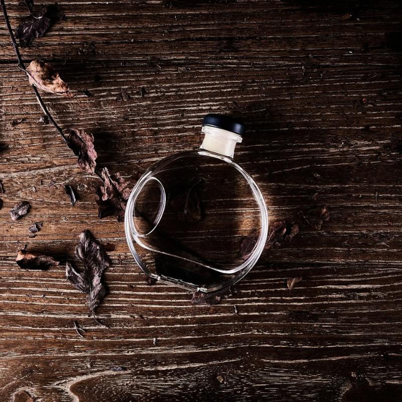 Мини-бутылка для виски в форме сплющенности, простая, удобная для переноски, стеклянная бутылка для виски без свинца, прозрачная бутылка для ликера и водки