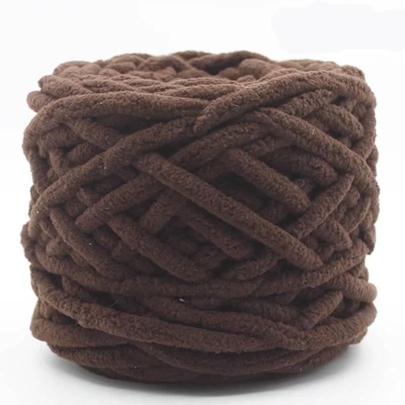 Объемная шерстяная ровница для вязания уютных теплых аксессуаров и толстой одежды