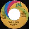 7-дюймовая пластинка NEIL DIAMOND - Walk On Water / High Rolling Man 55352 UNI Records 1972 США Поп Б/У
