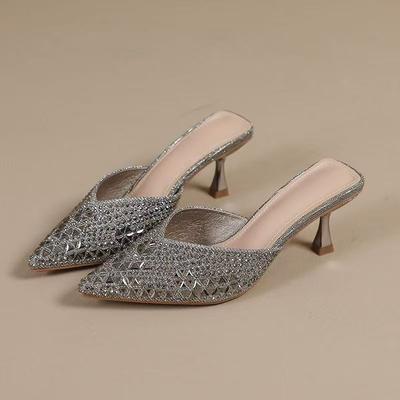 Модная сексуальная женская обувь Модные украшения из жемчуга Вечерние свадебные босоножки с ремешком через пятку Летние женские сандалии с острым носком на высоком каблуке