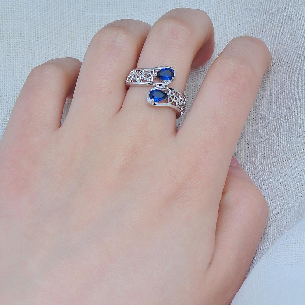 New Fashionable Double Waterdrop Shaped Hollow Pattern Ring with Simple Style for Daily Use