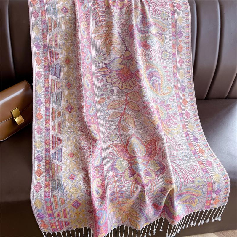 Luxury Embroidery Cashmere Winter Scarves Women Pareo Cape Warm Muslim Modal Hijabs Shawl Chunky Headscarf Ladies Elegant Poncho