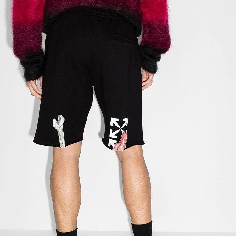 OFF WHITE Осень/Зима 20 Повседневные шорты Мужские Черные Умеренные OMCI006F20FLE0021001