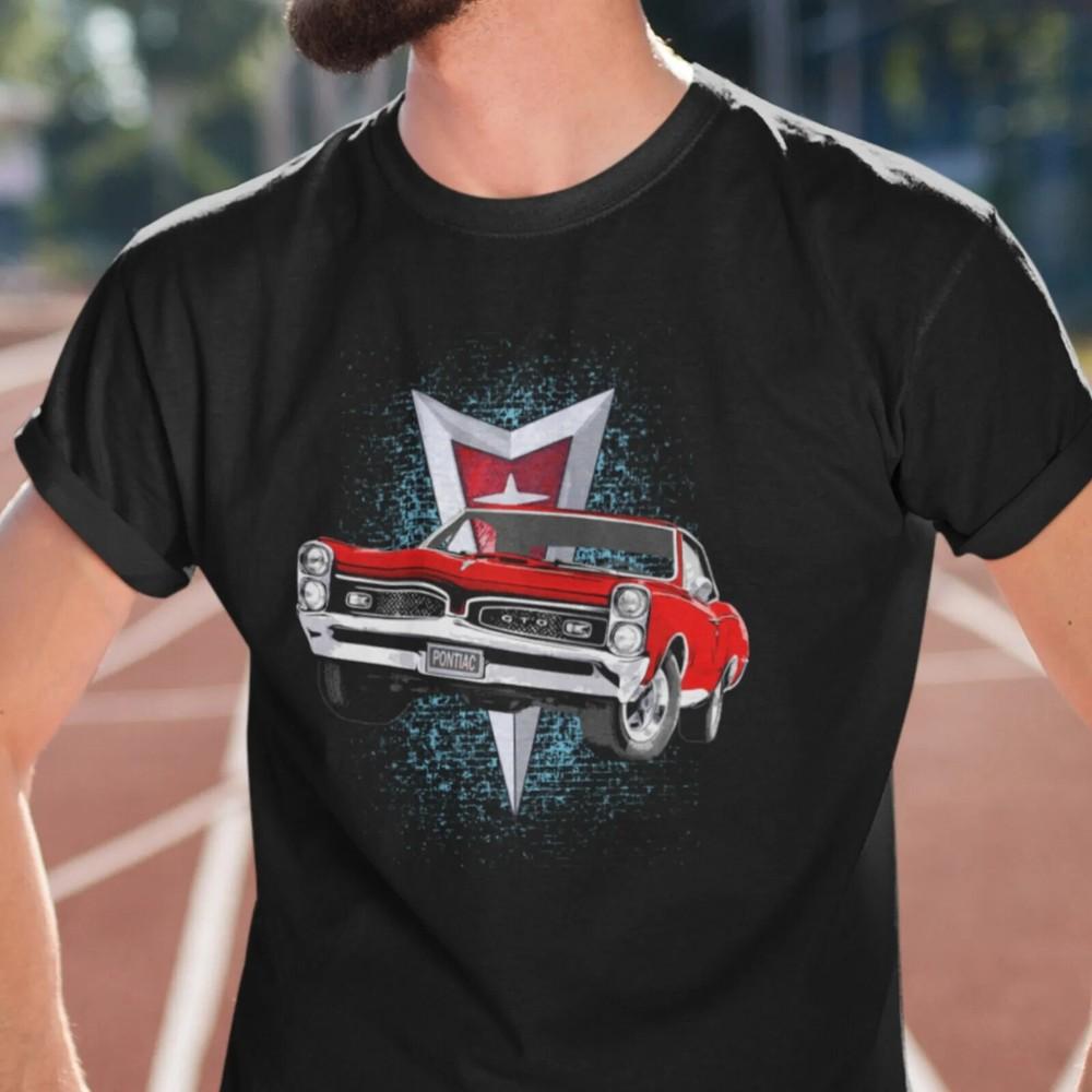 CLASSIC CAR SHIRT FEATURING RED 67 PONTIAC GTO Unisex T-Shirt