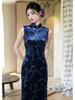 2025 Autumn Retro Velvet Sleeveless Cheongsam – High-End Republic of China Style