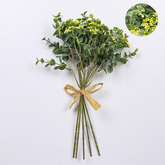 Отличный искусственный букет, не требует полива, легкий, реалистичный.