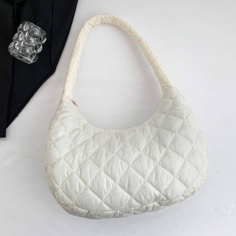 Fashion Diamond Shoulder Bag Women's Winter New Casual Solid Color Messenger Bag Simple Personalized Dumpling Bag Women