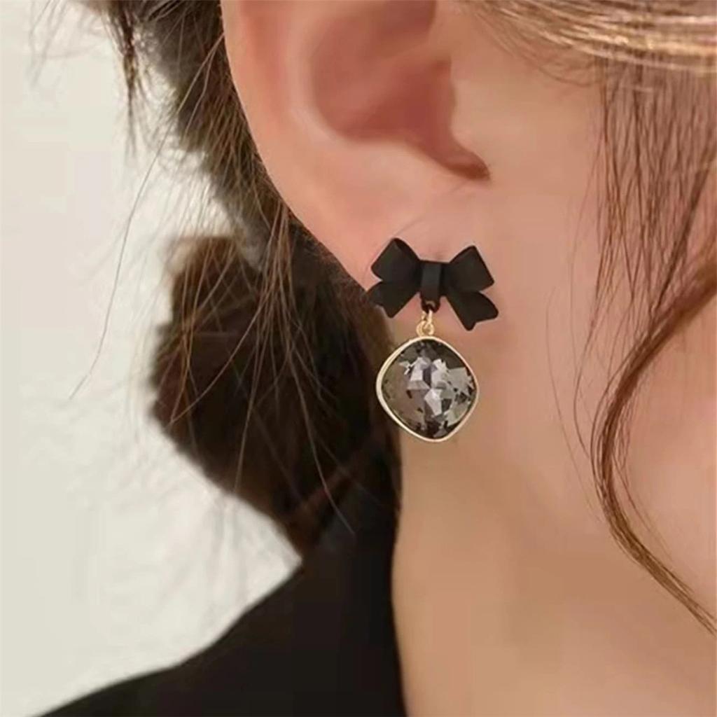 Stylish Black Bow Square Earrings, Gemstone Fashion Temperament Simple Geometric Stud Earrings