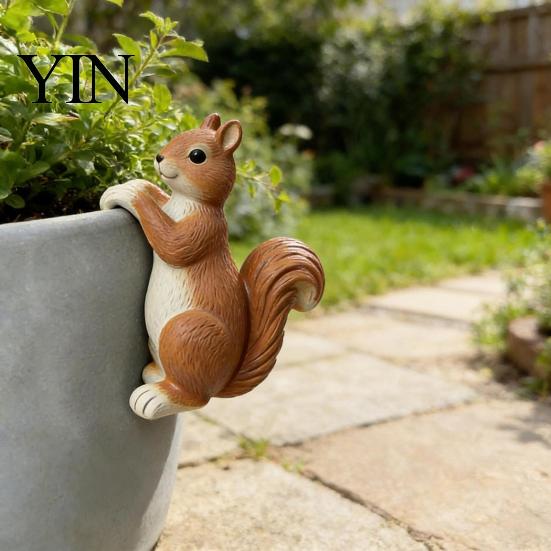 Gardening Gift for Plant Lovers Planter Climber Squirrel Statue, Cute Lifelike Sculpture, Resin Outdoor Landscape Statue Small Animal Figurine