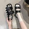 2025 лето новый модный верхняя одежда универсальный толстая подошва наступающее на дерьмо ощущение нескользящие шлепанцы на один палец дышащие женские крутые тапочки женские