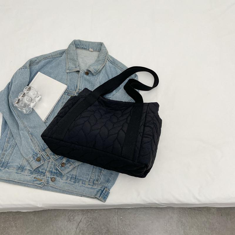 Quilted Shoulder Bag Down Padded Woman Tote Handbag Soft Winter Lightweight Girl's School Bag Puffer Cotton Large Pockets Purse CLE