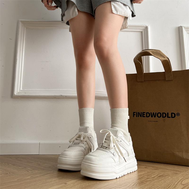 Студенческие универсальные туфли на платформе с высокой посадкой, белые туфли для женщин, новые весенние и осенние туфли 2025 года, повседневные низкие спортивные туфли для сноуборда