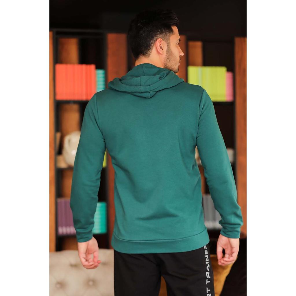 Зеленый мужской свитер с капюшоном и принтом