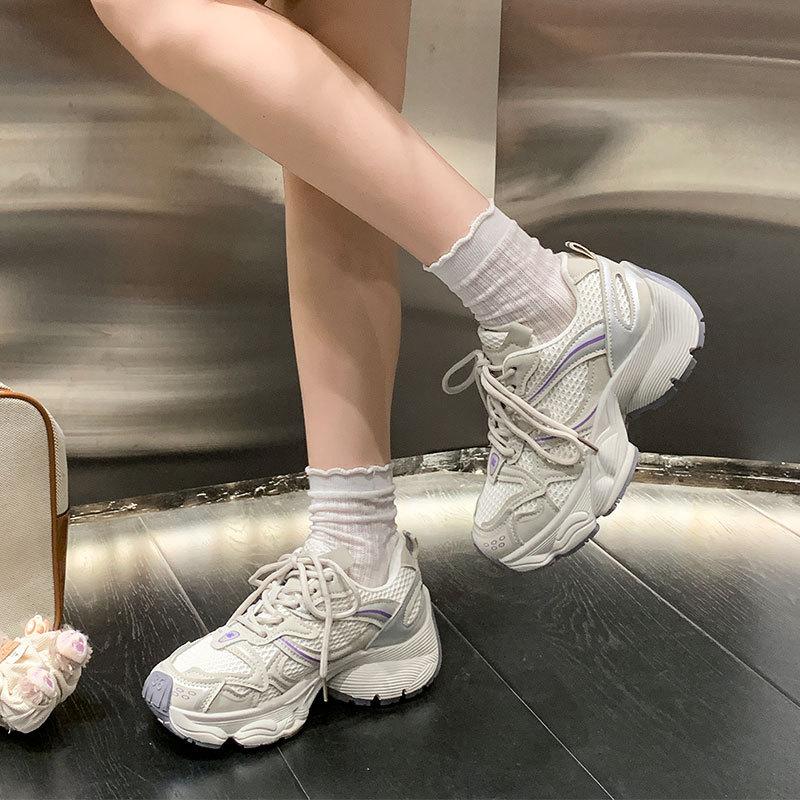 Платформенные кроссовки для папы женские весенне-осенние новые студенческие сетчатые дышащие увеличивающие рост легкие повседневные спортивные туфли женские