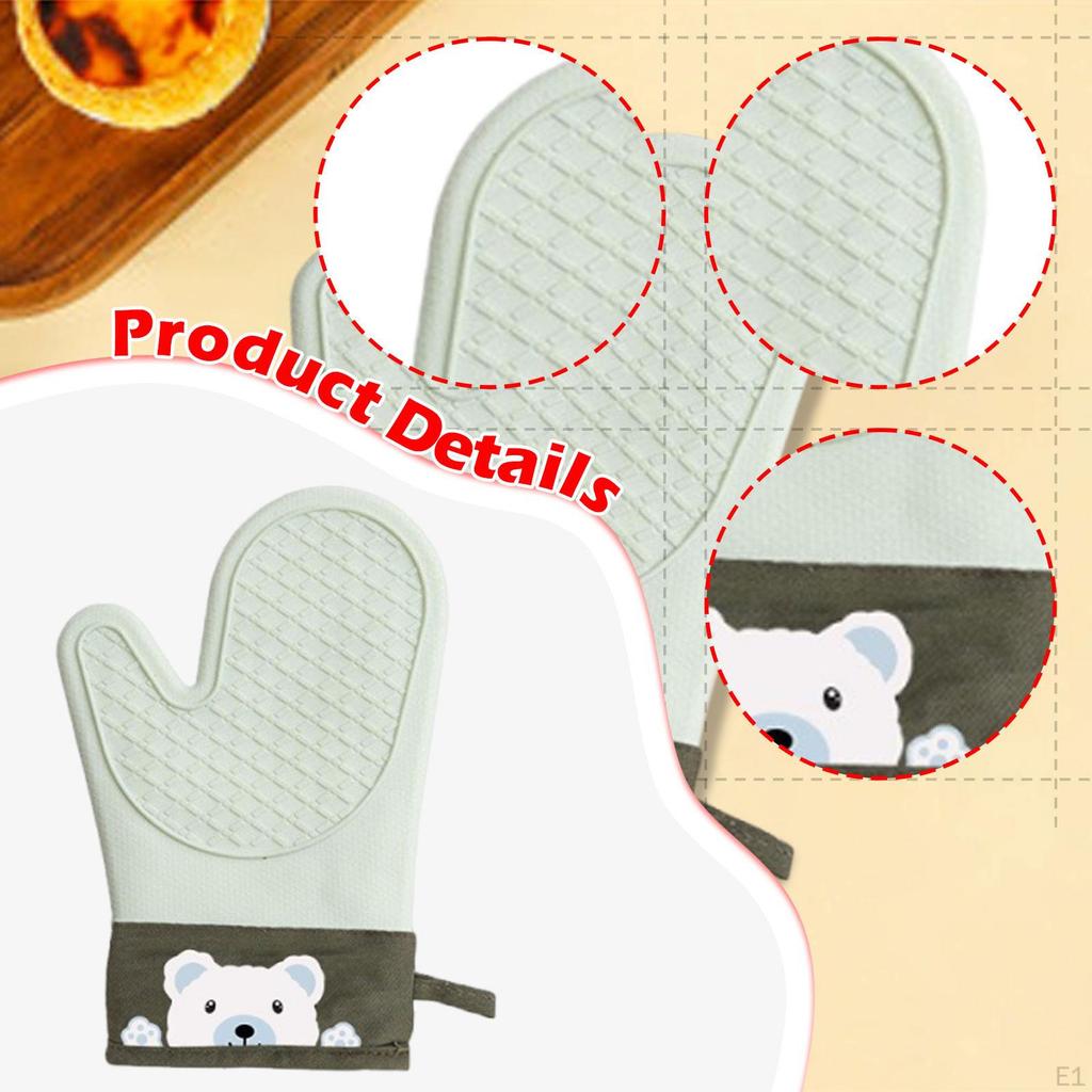 Heat-resistant Silicone Kitchen Glove, Essential for Cooking.