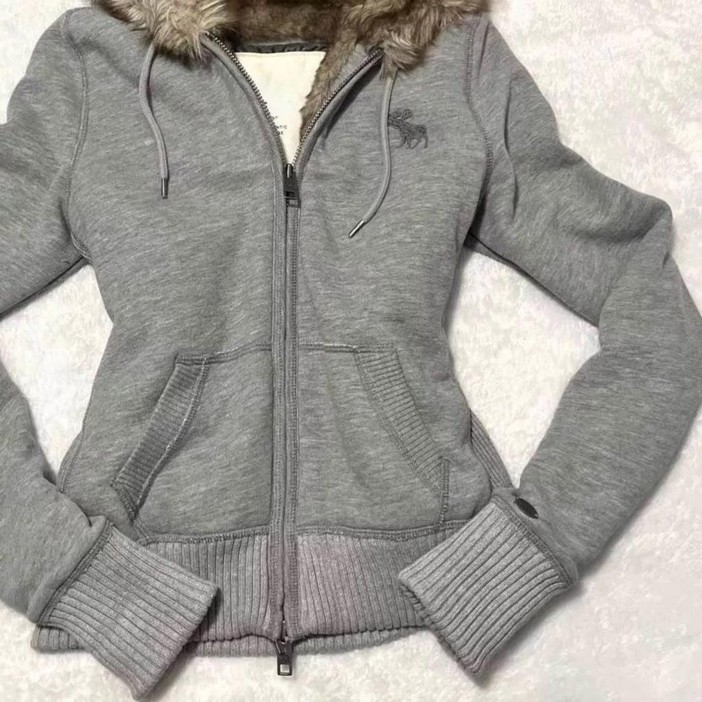 2KWEIRD Grey Y2k Clothes Goth Women Hoodie 2000s Vintage Punk Sweatshirt Zipper Slim Printing Short Coat Hip Hop Clothing Hottie Cute