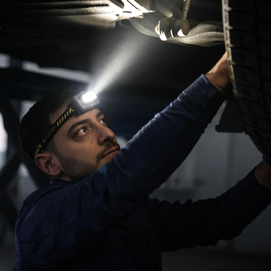 Налобный светодиодный фонарь Ledlenser Перезаряжаемый HF4R Рабочий Желтый Максимум 500 лм Яркий Водонепроницаемый IP68 Маленький 79 г Легкий CRI80 Красный Дополнительный свет Для работы Рыбалки