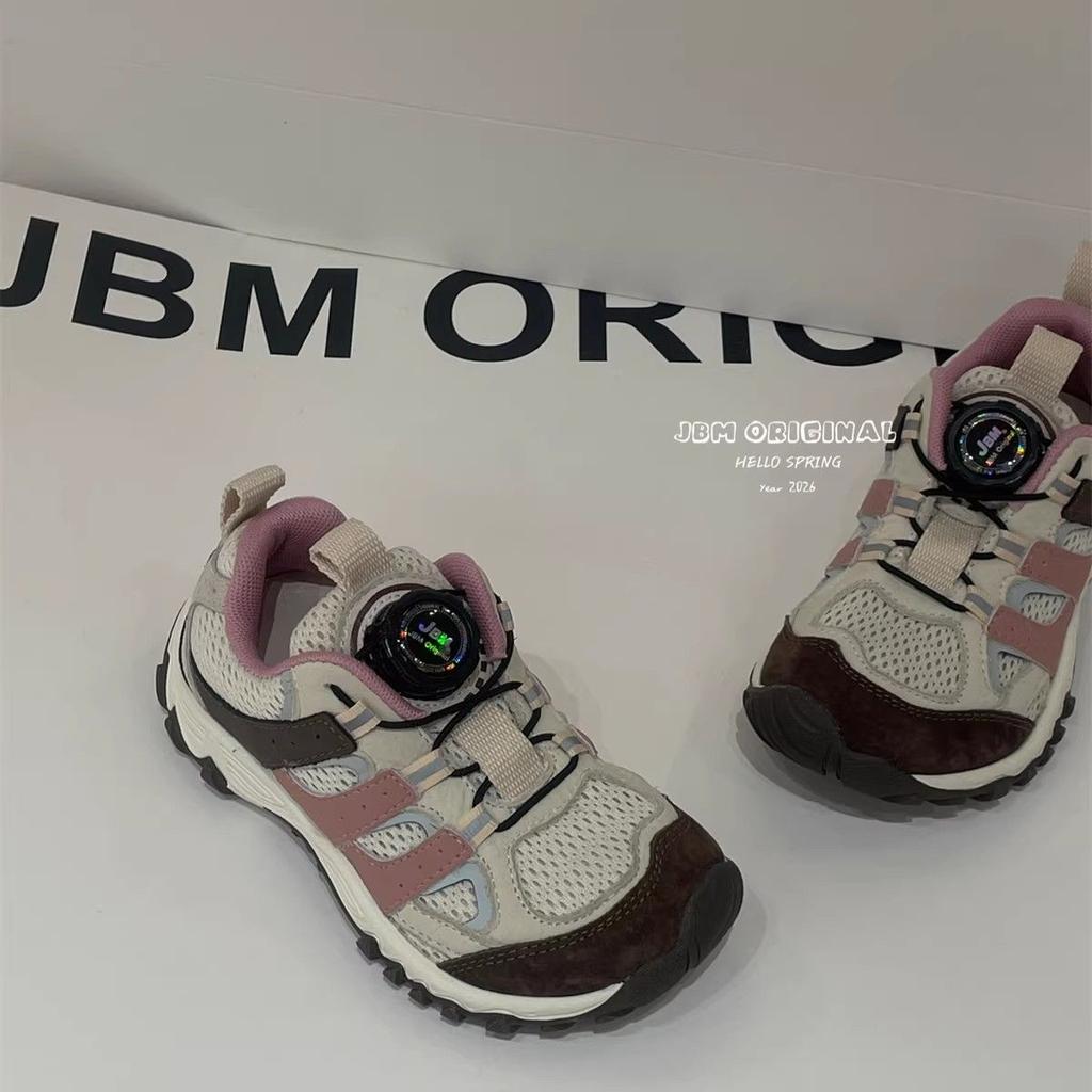 Children's sports shoes summer new breathable mesh outdoor boys mountaineering shoes rotating button light casual shoes