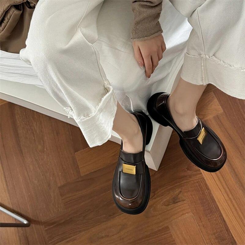 Meotina Женские лоферы из натуральной кожи, туфли-лодочки с круглым носком на толстом среднем каблуке с металлическими украшениями, женская модная обувь, весенне-осенний цвет коричневого цвета 40