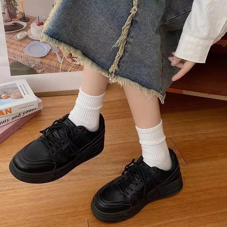 Niche Design Board Shoes Women's 2024 Spring and Autumn Japanese Retro Small Black Shoes Platform Casual Fashion Versatile Sports Shoes