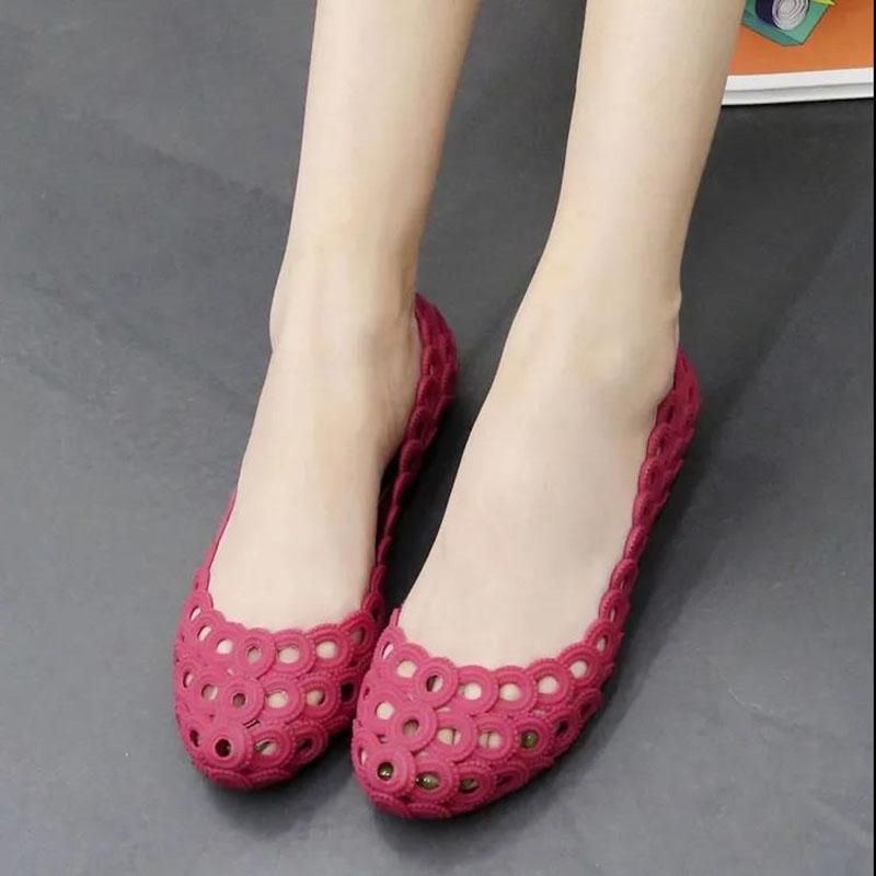 Summer Hollow Nurse Jelly Shoes Ladies Non-slip Flat Beach Shoes Mother Hole Sandals